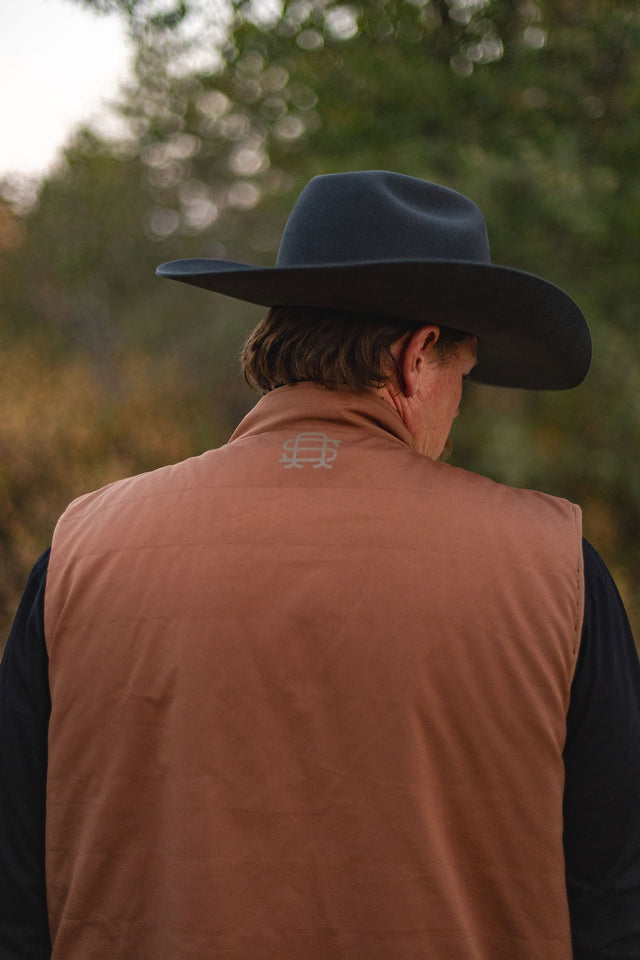 Mens Sherpa Vest | Kyle Strait Signature - Round Up | MENS | TOPS | FLEECE AND HOODIES | VEST | SHERPA | DHaRCO | MTB | Image 3 of 8